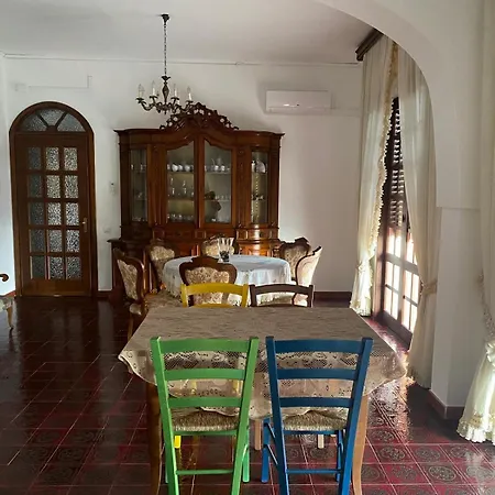 펜션 Il Faro 사로크